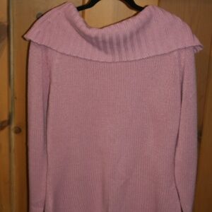 Cut4U pink cowl/turtle neck sweater